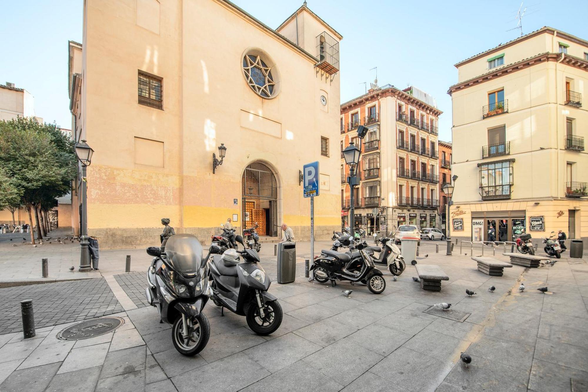 Coqueto Atico Lägenhet Madrid Exteriör bild